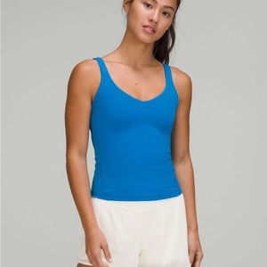 Poolside blue waist length align tank!! Size 4